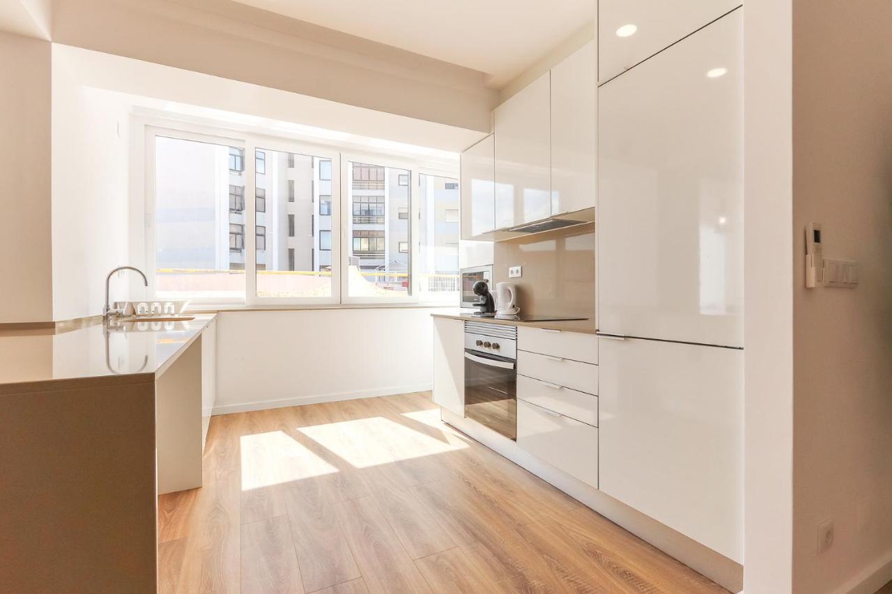 Vita Portucale ! Costa Da Caparica Sunny Design Apartment Bagian luar foto